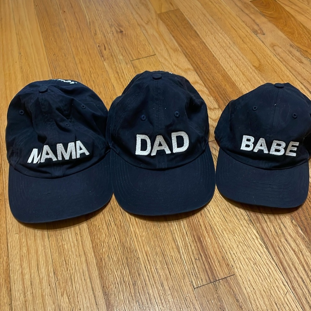 Set of 3 Ingrid & Isabel baseball hats. Mama Dad & Babe. Navy blue. 100% cotton.
